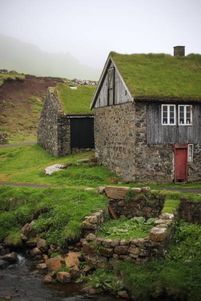 北极传奇：经由法罗群岛和扬马延岛探索斯匹次卑尔根