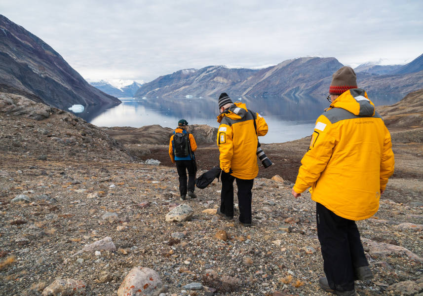 冰岛到格陵兰岛：日全食壮观上演