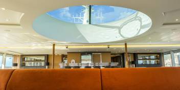 世界航海家号(World Voyager)