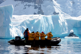 南极捷运：飞越德雷克海峡（飞去船回）
