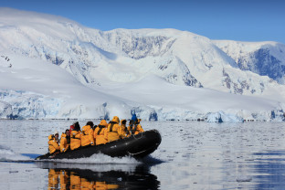 南极捷运：飞越德雷克海峡（飞去船回）