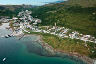 从格陵兰岛到纽芬兰：高山、野生动物、维京历史