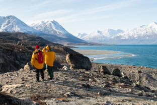 冰岛到格陵兰岛日全食，17 天