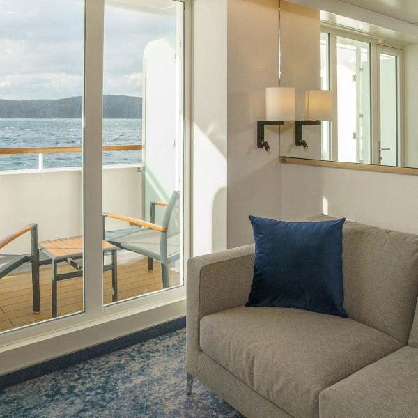 Ultramarine Balcony Suite (Double Bed)